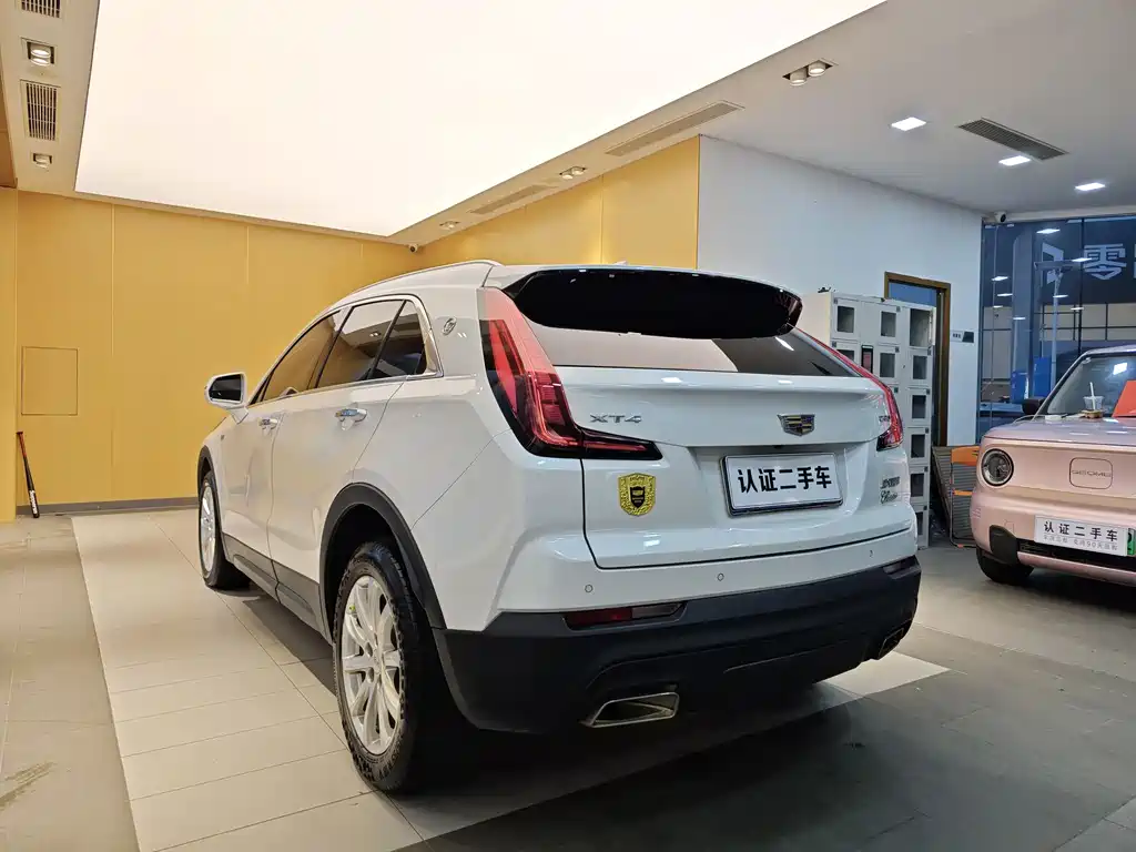 Cadillac XT4 2021 — фото 27