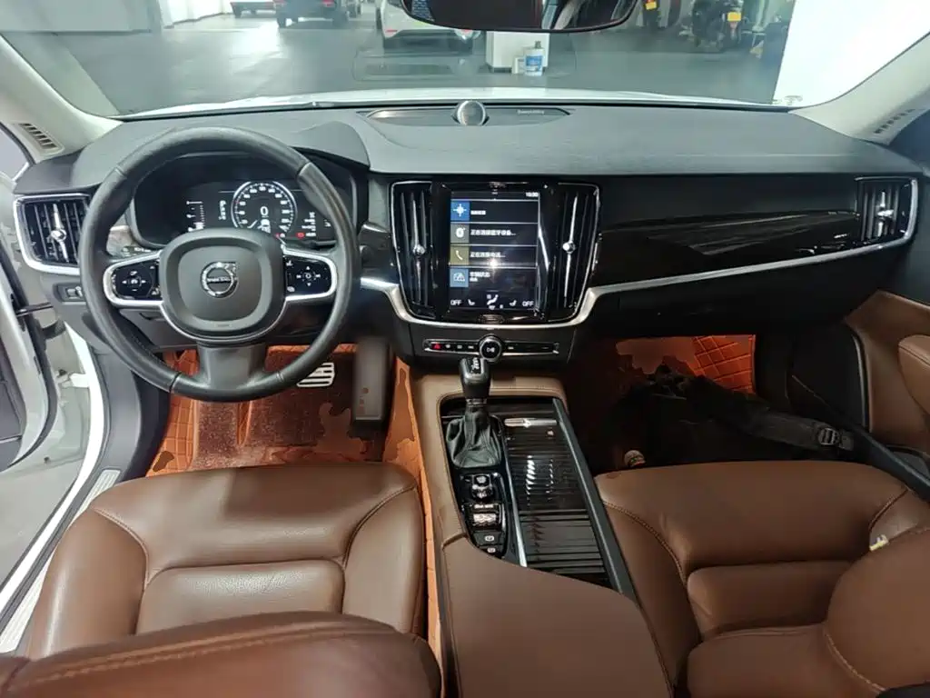 Volvo S90 2017 — фото 10