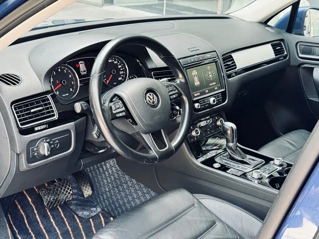 Volkswagen Touareg 2019 — фото 7