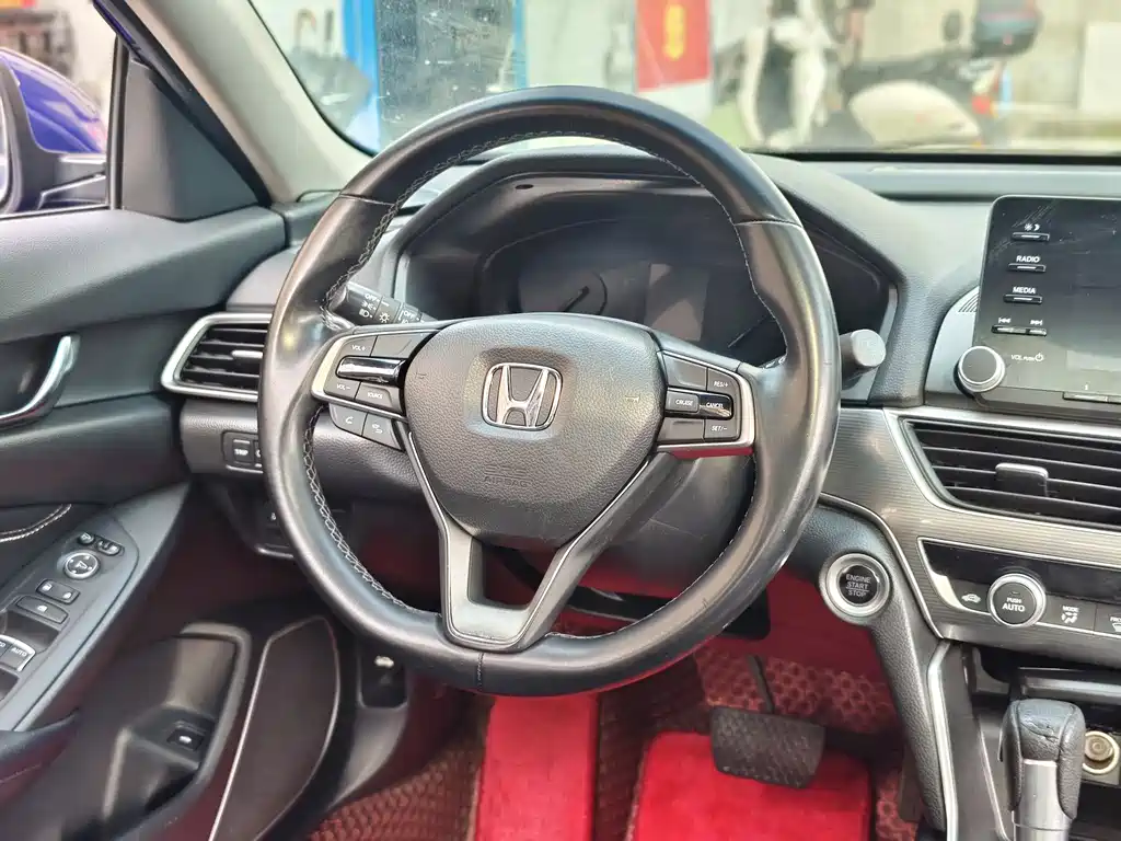 Honda Accord 2019 — фото 9