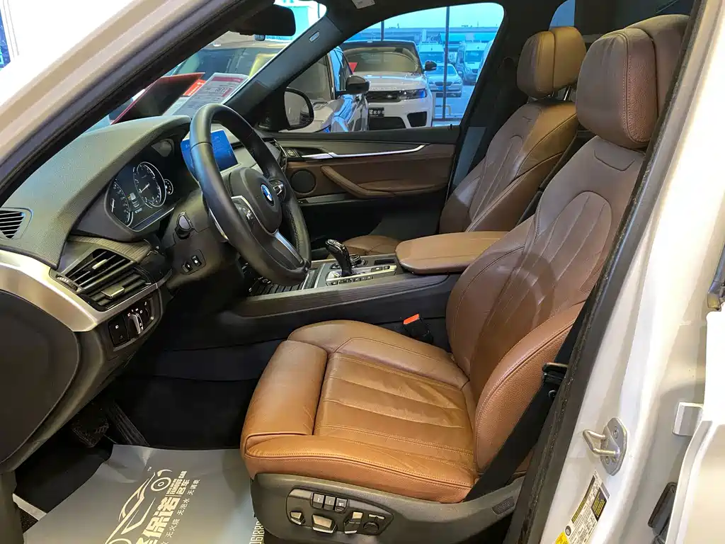 BMW X5 2018 — фото 12