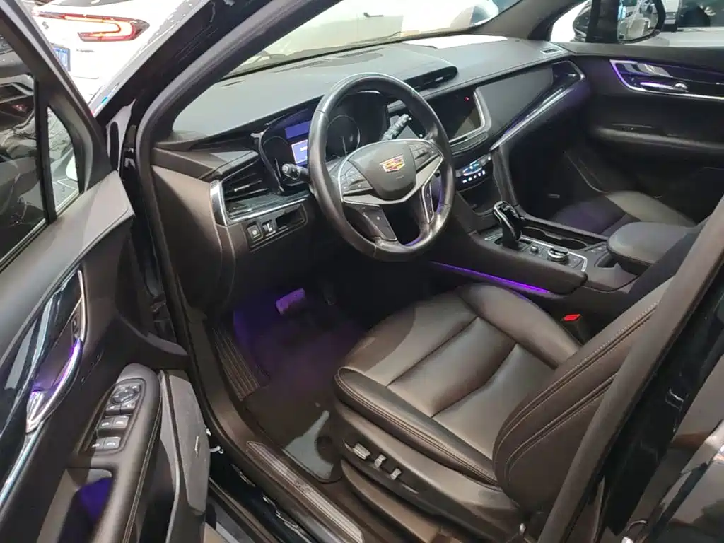 Cadillac XT5 2021 — фото 16