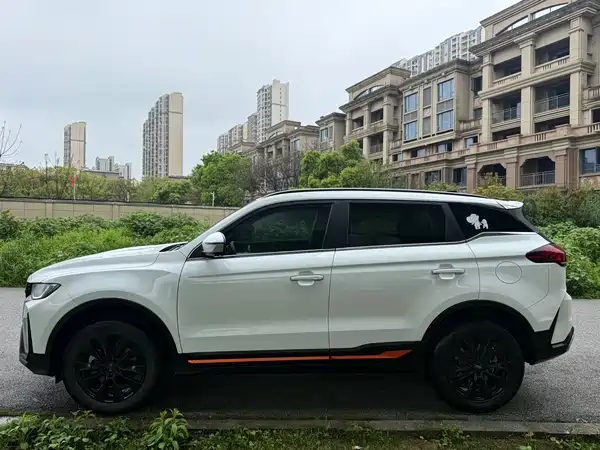 Geely Boyue 2022