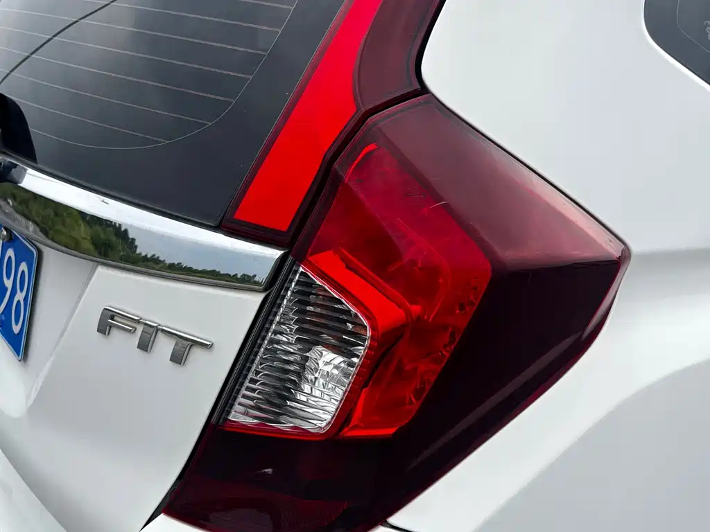 Honda Fit 2016 — фото 28