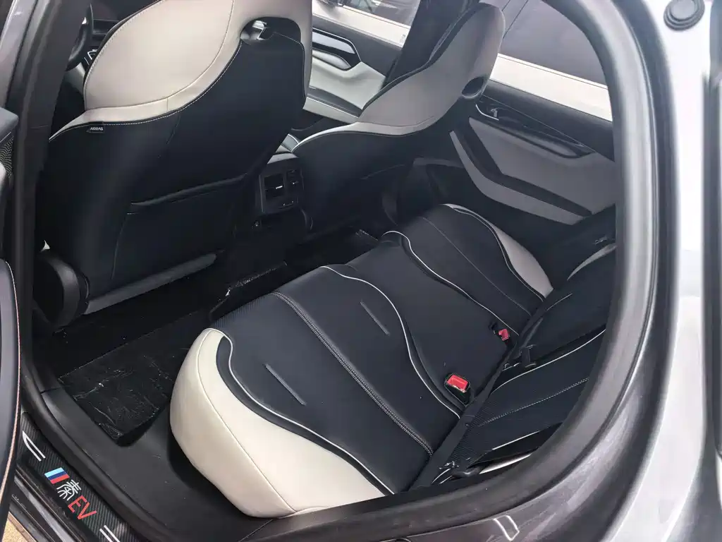 BYD Qin PLUS 2023 — фото 11