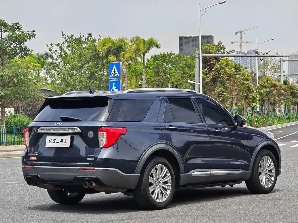 Ford Explorer 2022 — фото 9