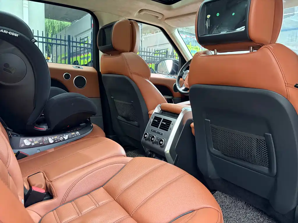 Land Rover Range Rover Sport 2017 — фото 19