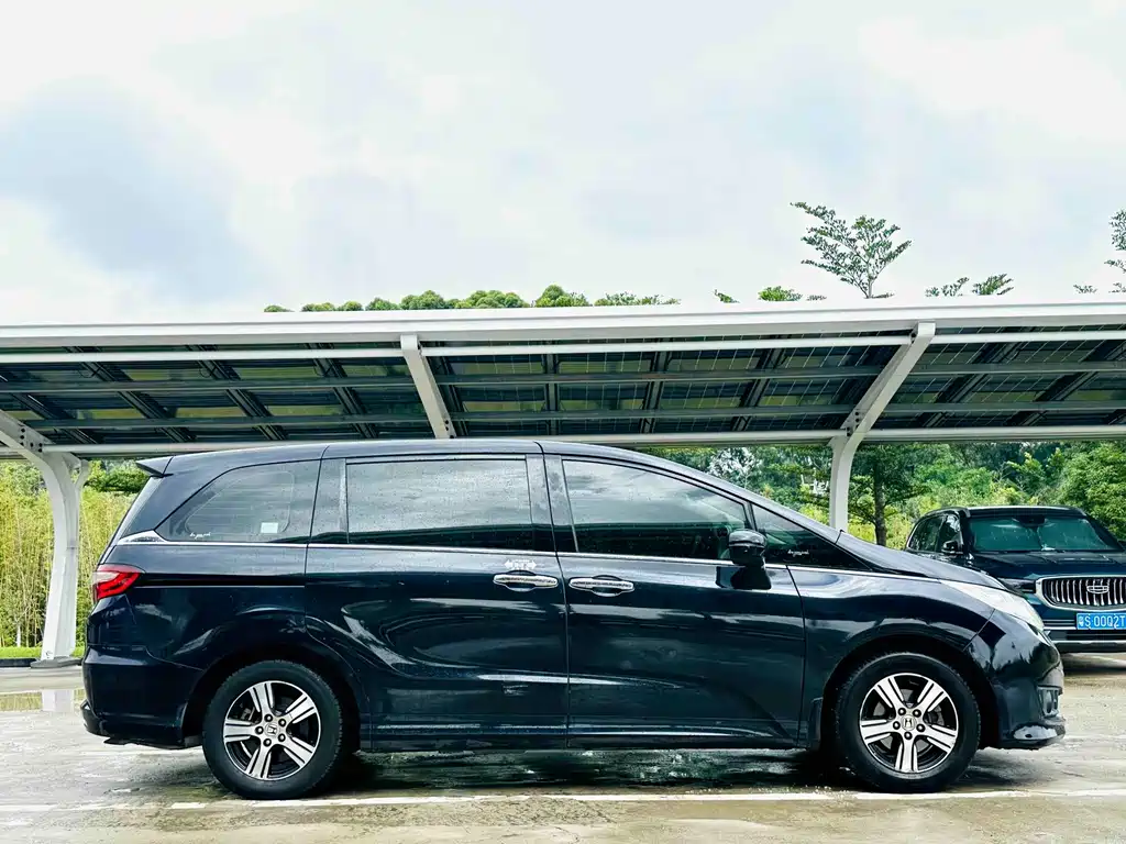 Honda Odyssey 2016 — фото 5