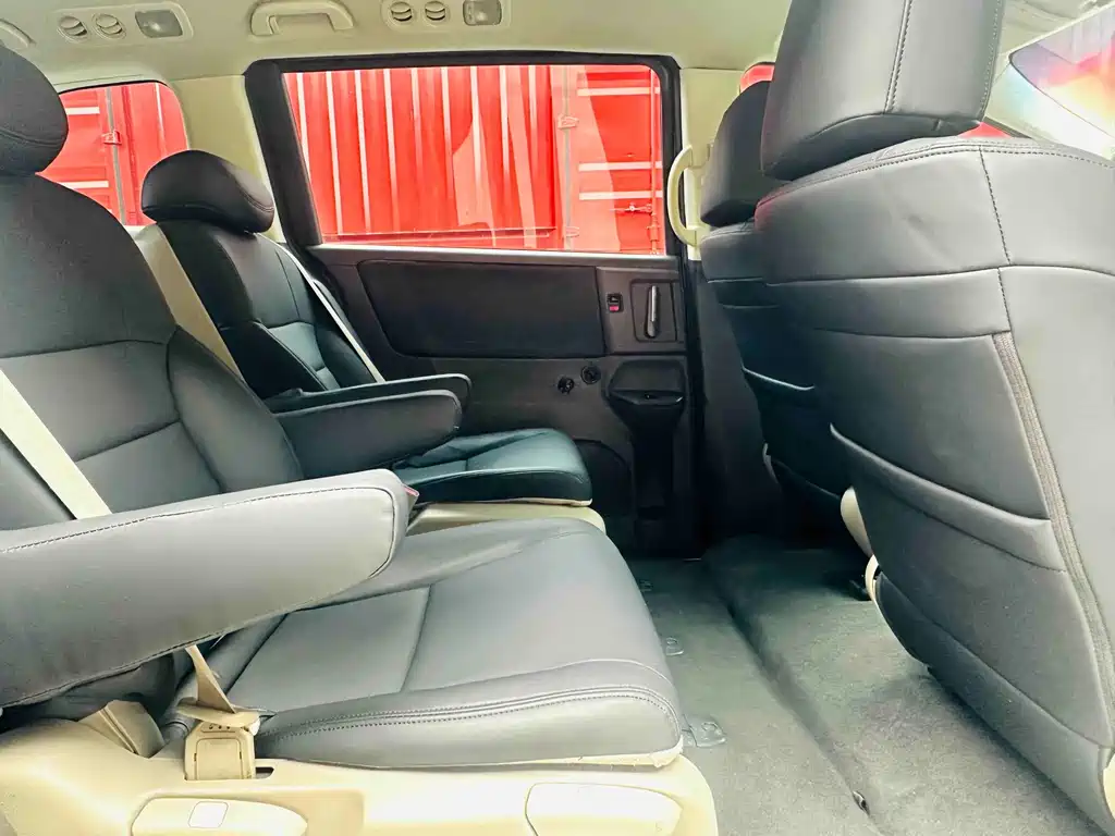 Honda Odyssey 2016 — фото 13