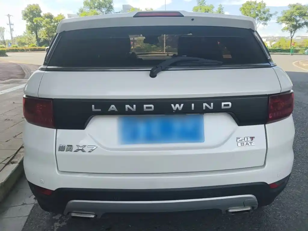 Landwind X7 2017 — фото 6