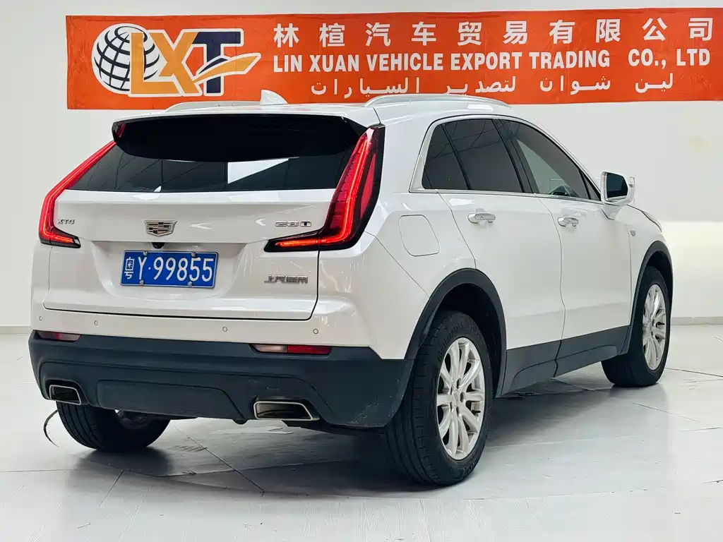 Cadillac XT4 2022 — фото 13