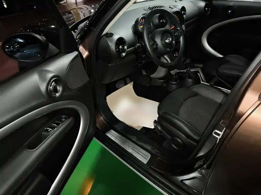 MINI Countryman 2015 — фото 13