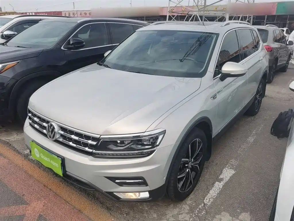 Volkswagen Tiguan L 2018 — фото 2