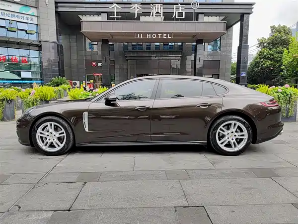 Porsche Panamera 2018