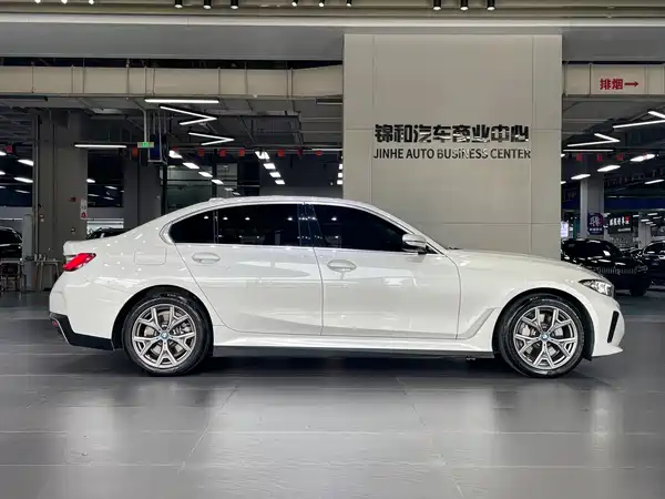BMW i3 2024
