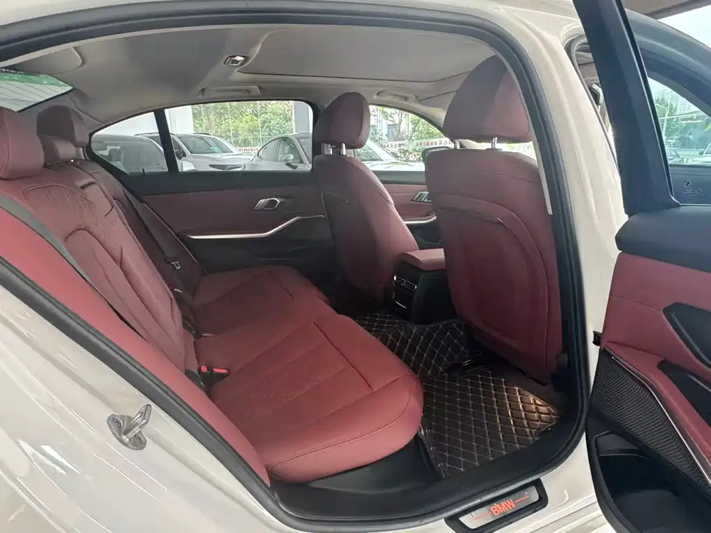 BMW i3 2024
