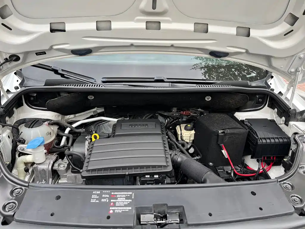 Volkswagen Touran 2018 — фото 16