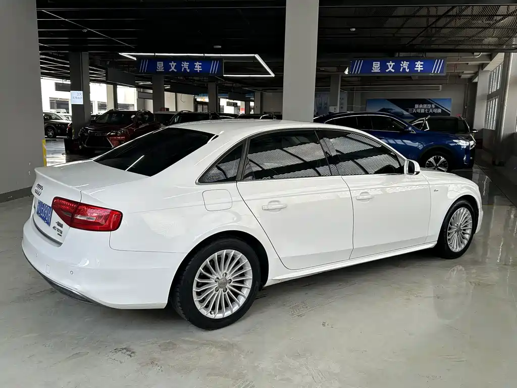 Audi A4L 2014
