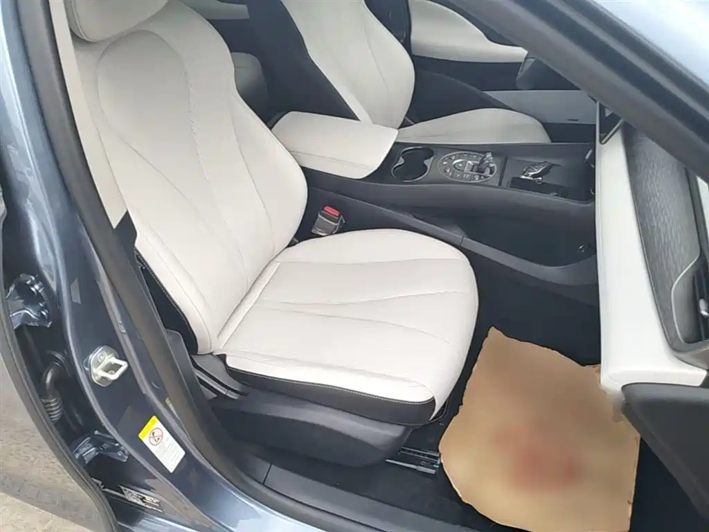 BYD Seal 05 DM-i 2025 — фото 25