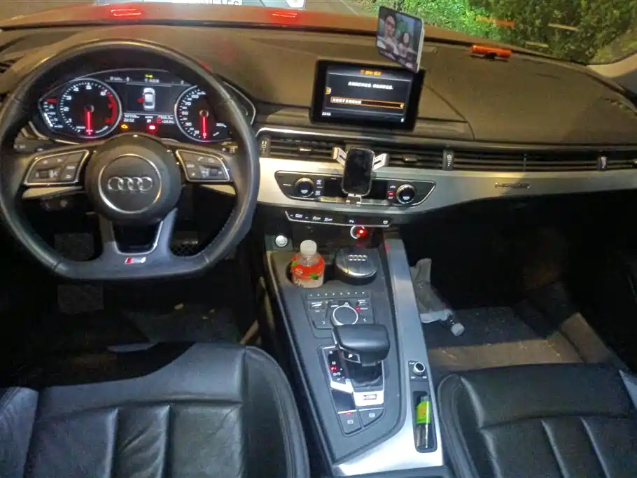 Audi A4L 2018 — фото 12