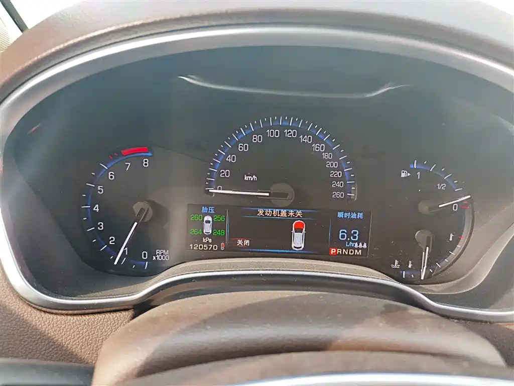 Cadillac SRX 2015 — фото 12