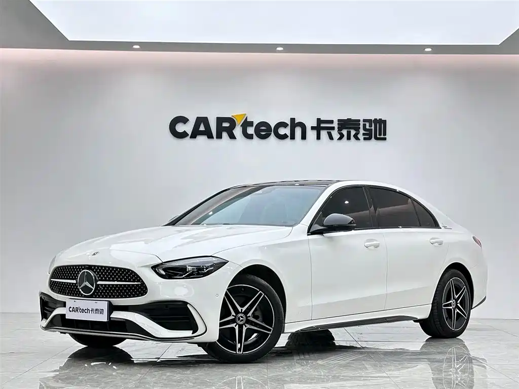 Mercedes-Benz C-Class 2025 — фото 1