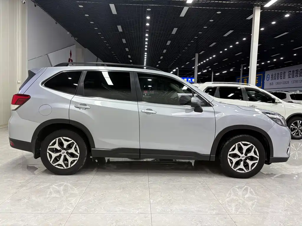 Subaru Forester 2021 — фото 9