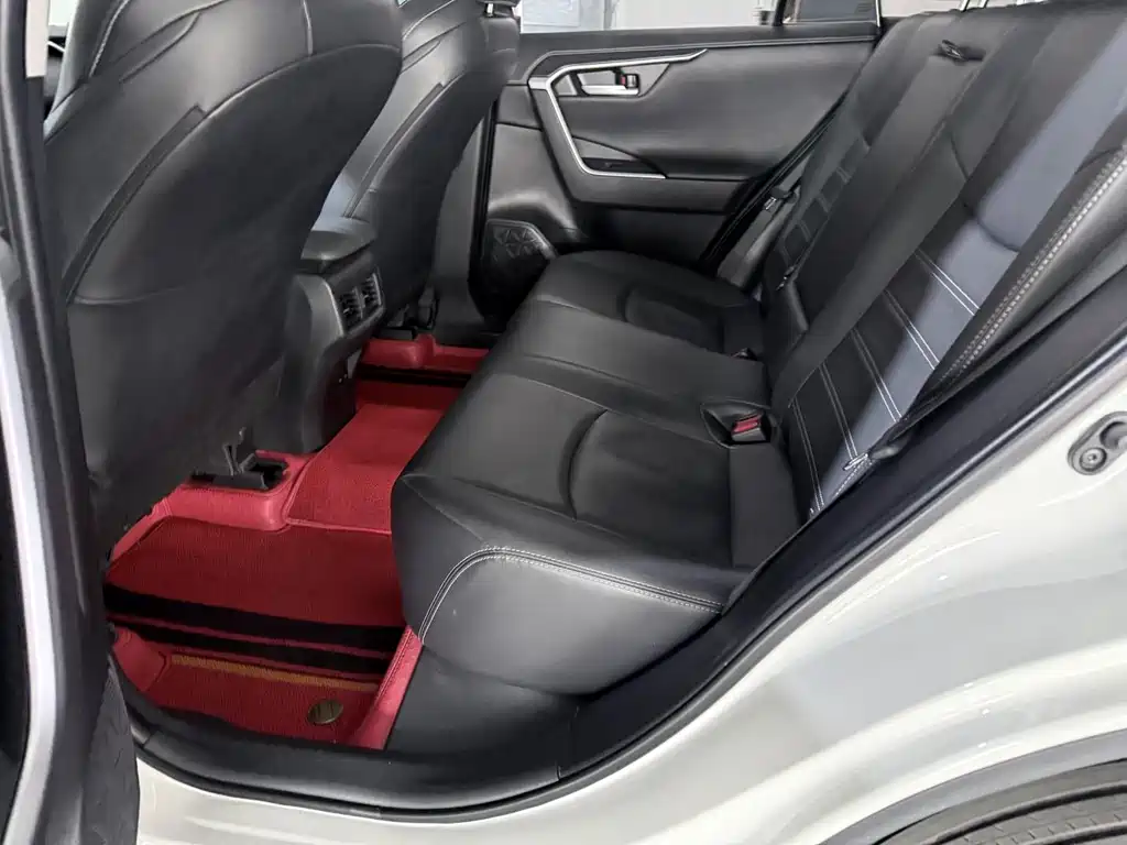 Toyota Wildlander 2023 — фото 10