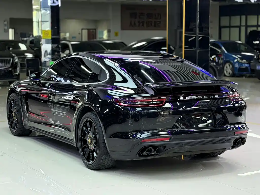 Porsche Panamera 2018 — фото 11
