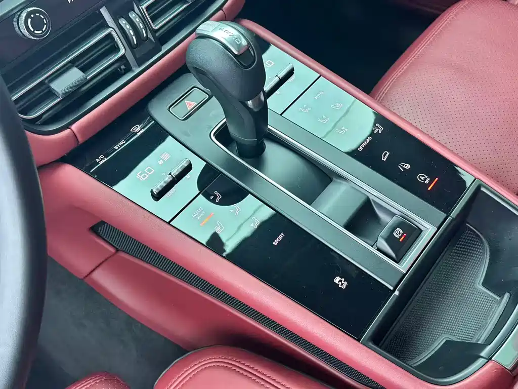 Porsche Macan 2022 — фото 9