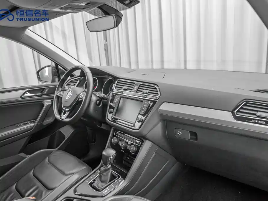Volkswagen Tiguan L 2018 — фото 14