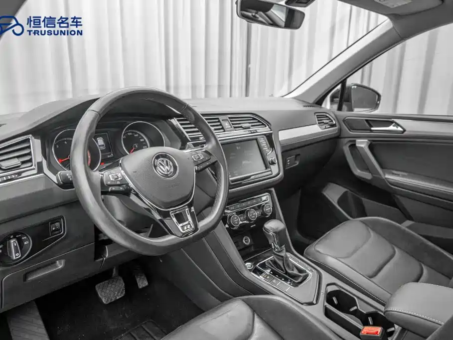 Volkswagen Tiguan L 2018 — фото 12