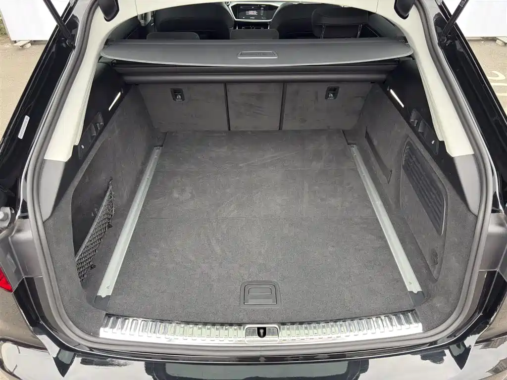 Audi A6 2023 — фото 10