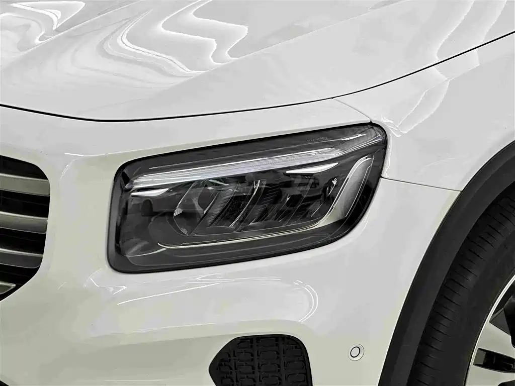 Mercedes-Benz GLB 2024