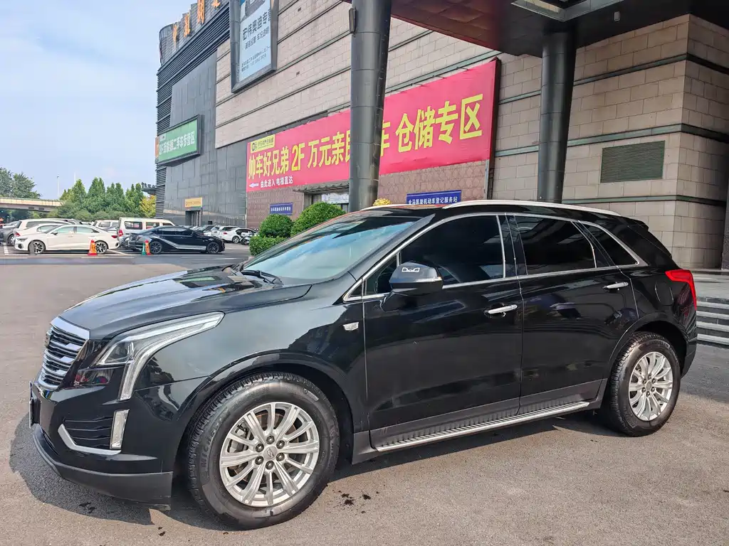 Cadillac XT5 2018 — фото 1