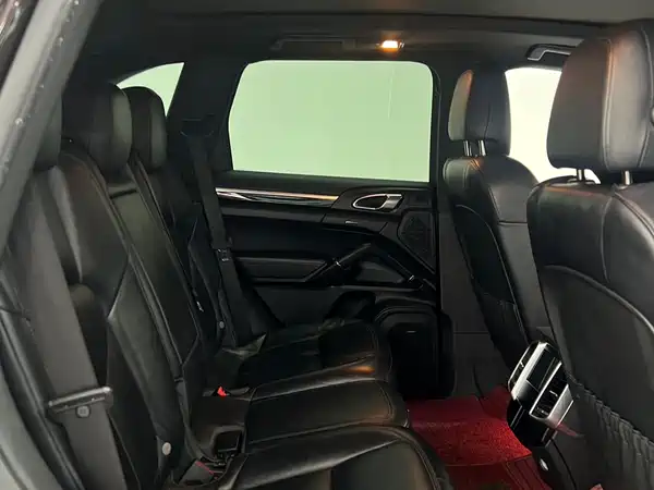 Porsche Cayenne 2015