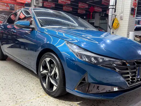 Hyundai Elantra 2023