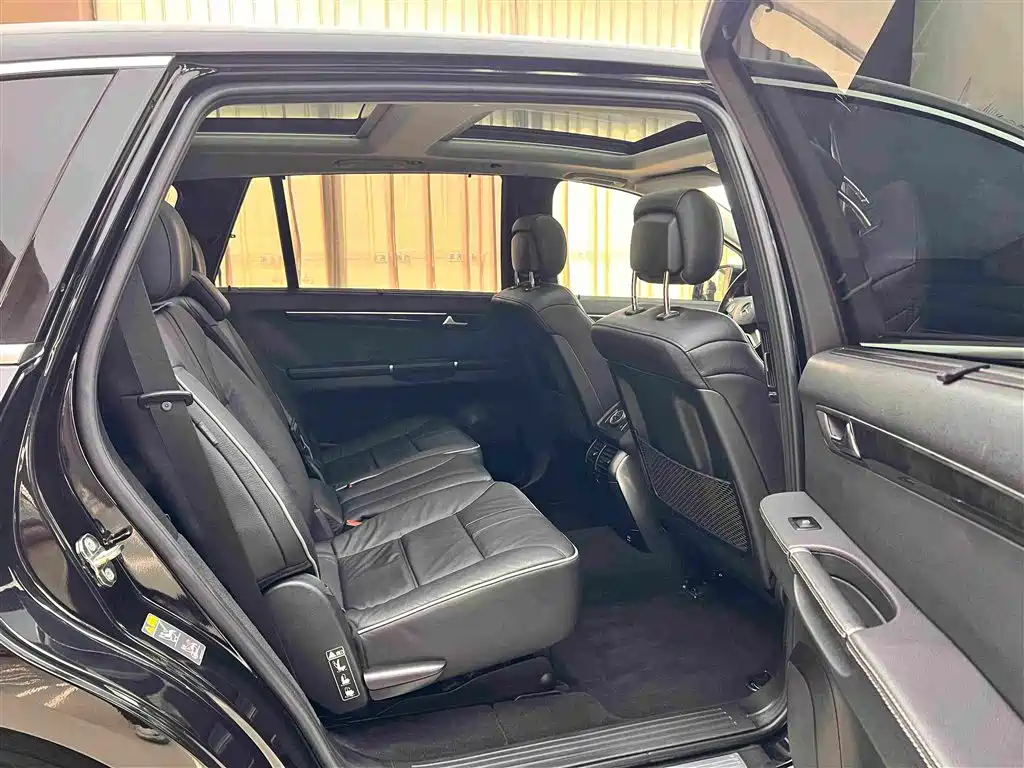 Mercedes-Benz R-Class 2017 — фото 13