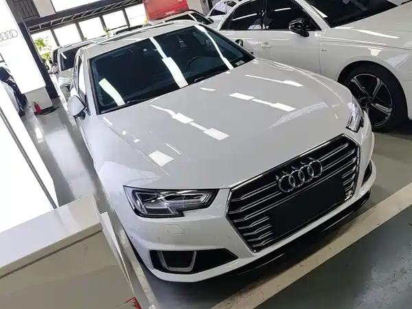 Audi A4L 2019