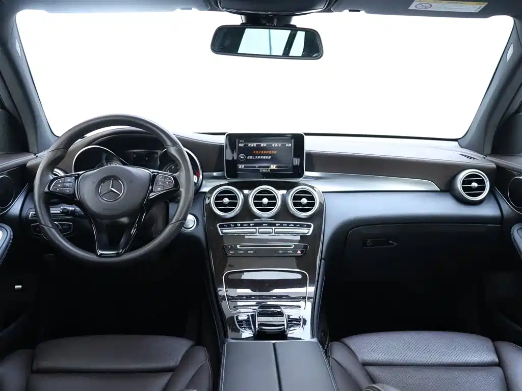 Mercedes-Benz GLC 2016 — фото 13