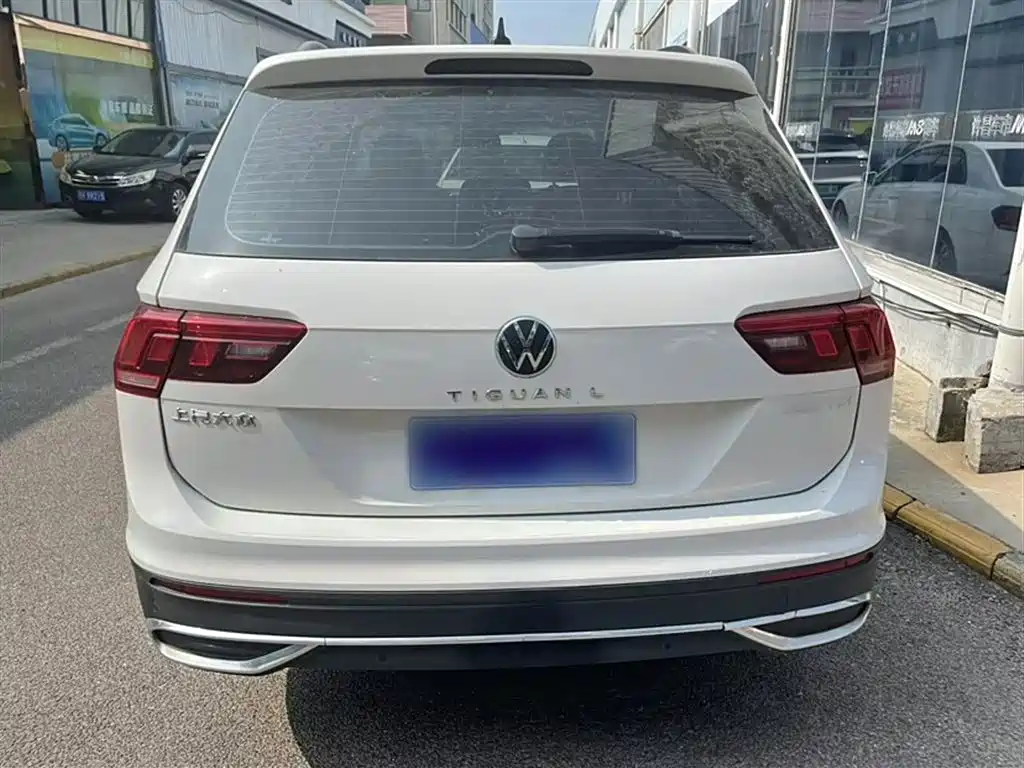 Volkswagen Tiguan L 2022 — фото 12