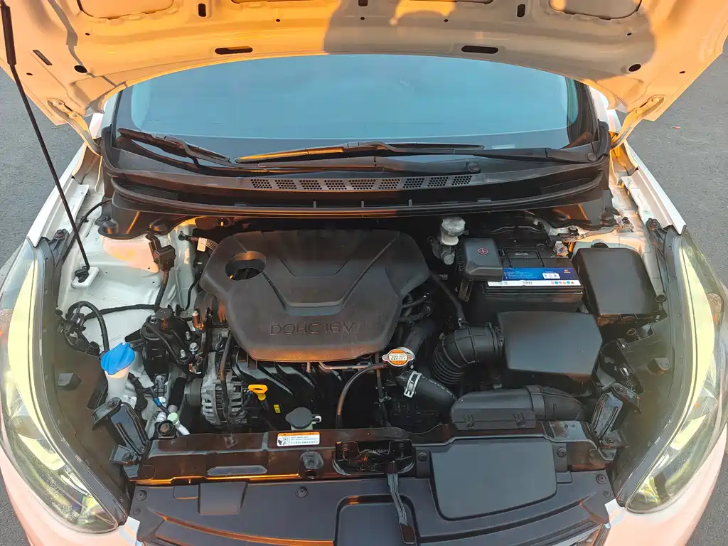 Hyundai Elantra Langdong 2017 — фото 17
