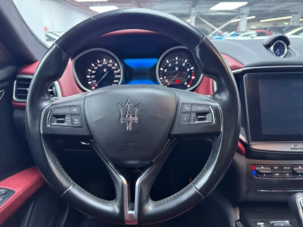 Maserati Ghibli 2016 — фото 11