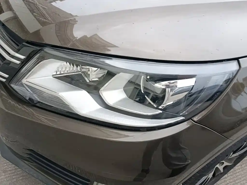 Volkswagen Tiguan 2014 — фото 24