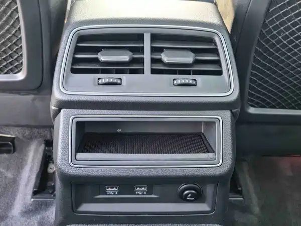 Audi A6L 2020