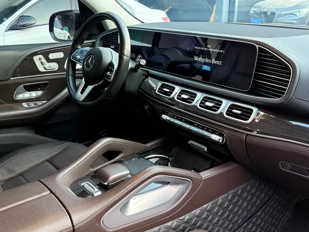Mercedes-Benz GLS 2021