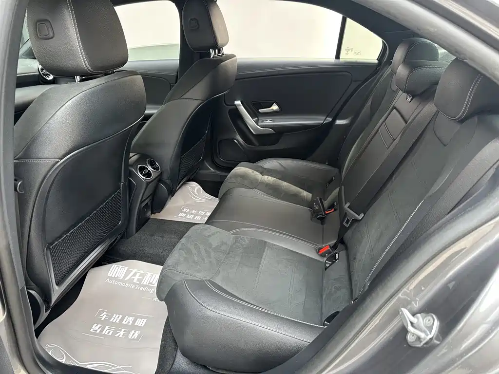 Mercedes-Benz A-Class 2022 — фото 11