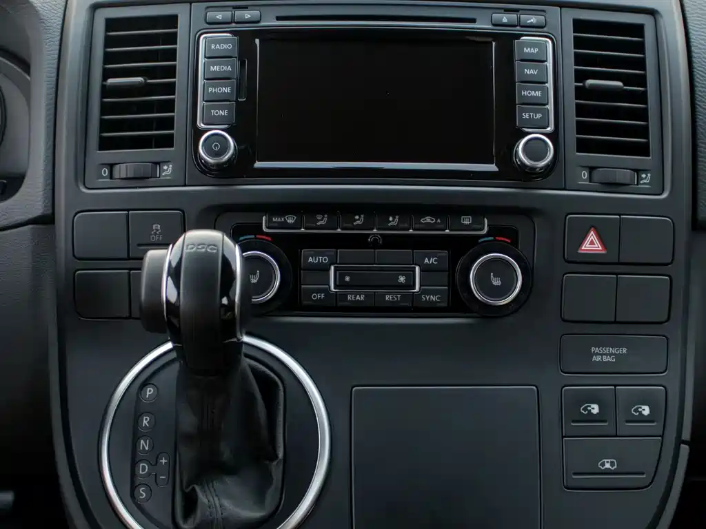 Volkswagen Multivan 2015 — фото 6