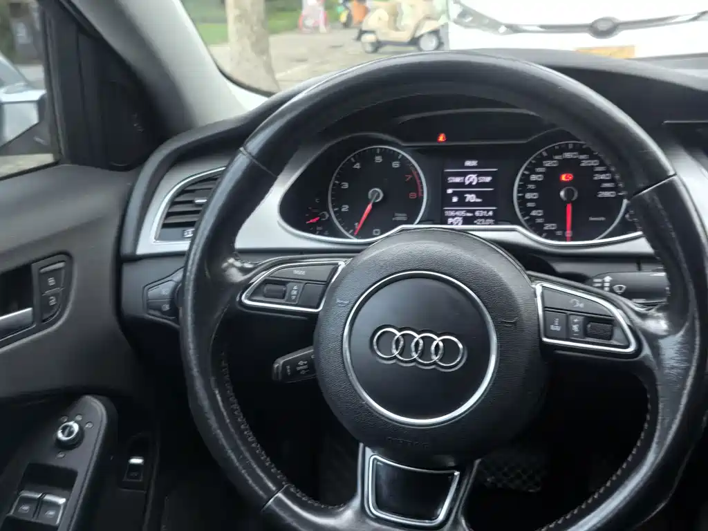 Audi A4L 2015 — фото 15