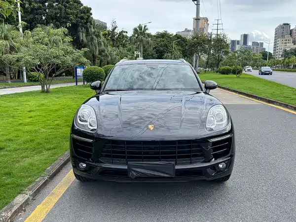 Porsche Macan 2016
